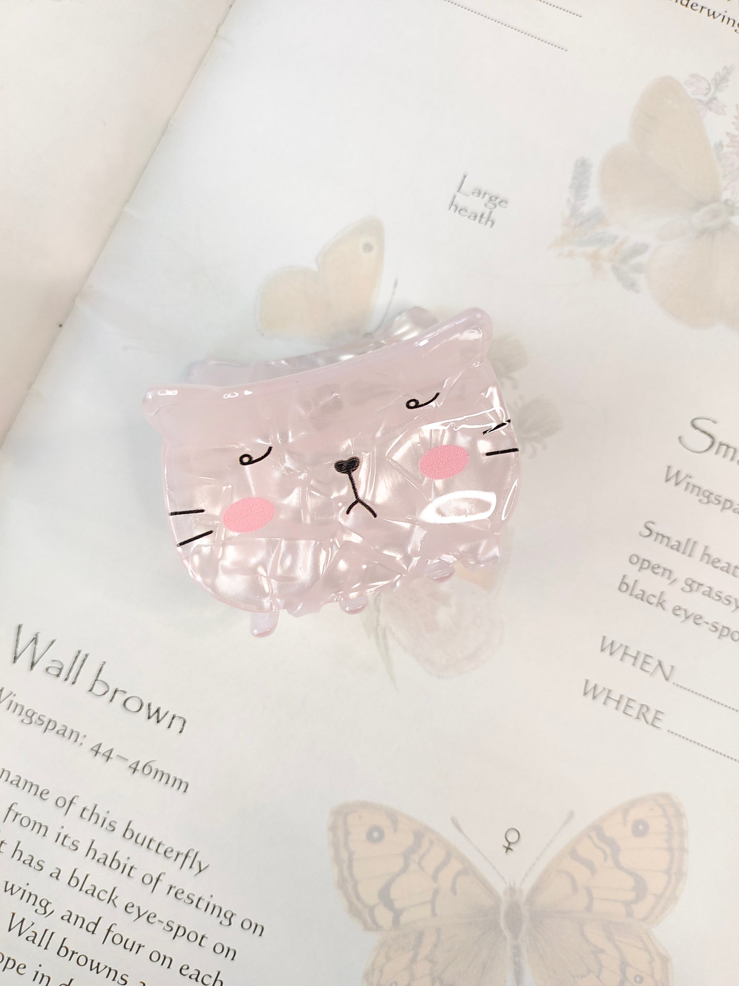 Sleepy Lavender Cat // Claw Clip