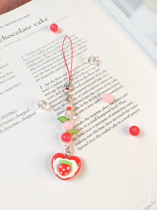 Strawberry Cream Cake | Charm