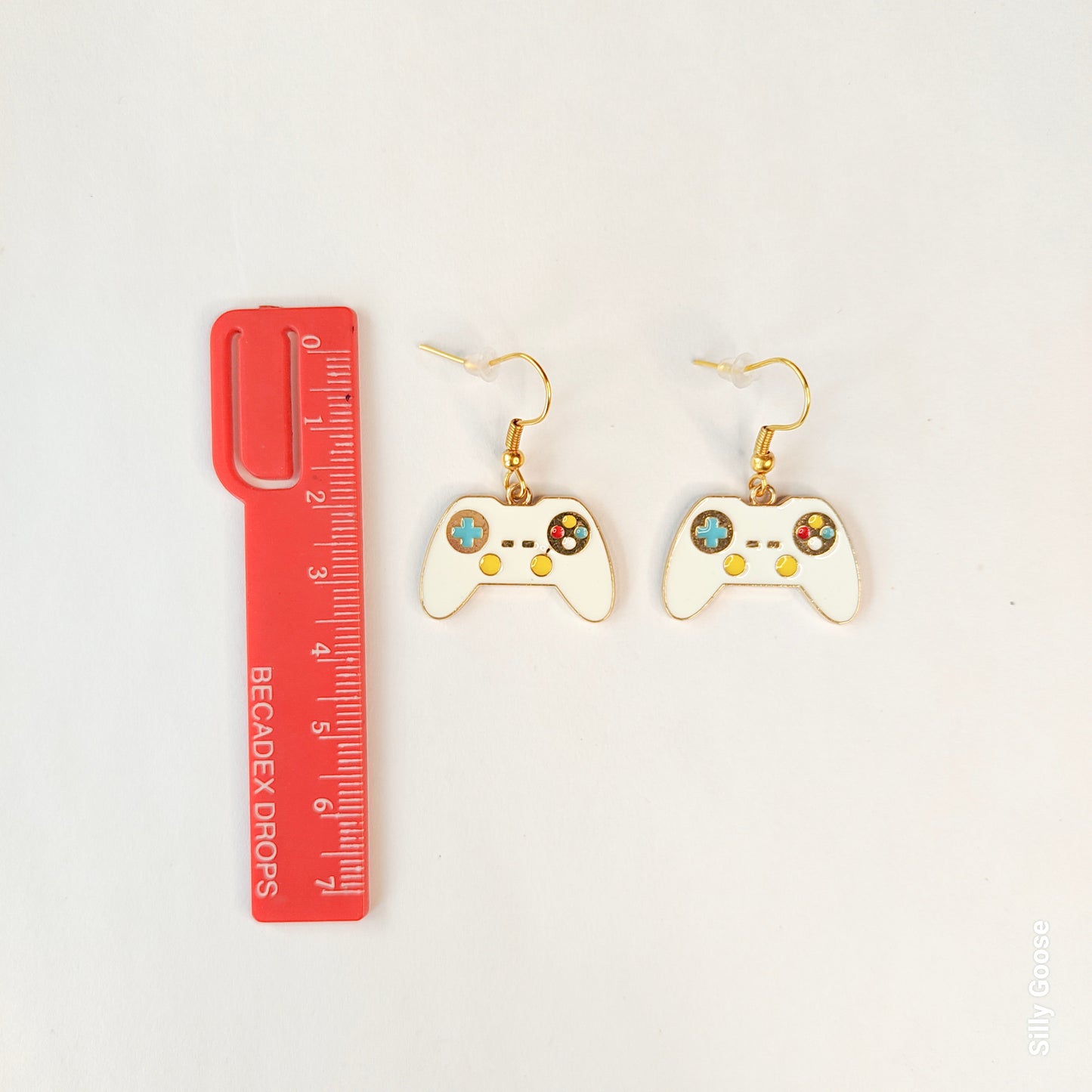 White Console | Earrings